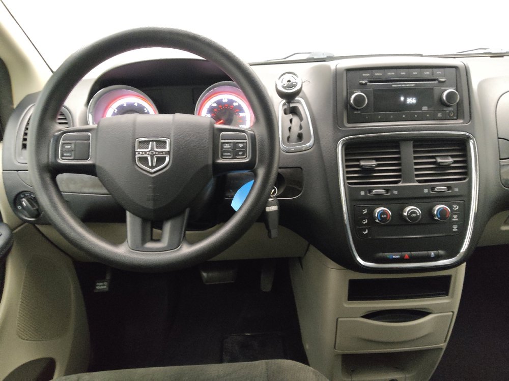Used 2015 Dodge Grand Caravan American Value Package FWD image 22