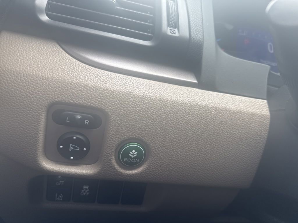 Used 2022 Honda Pilot Special Edition image 16