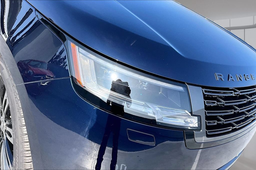 Certified 2023 Land Rover Range Rover SE AWD/4WD image 31