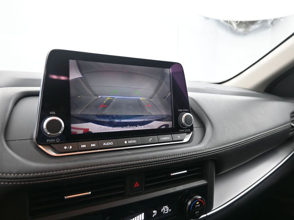 Used 2024 Nissan Rogue SV image 28