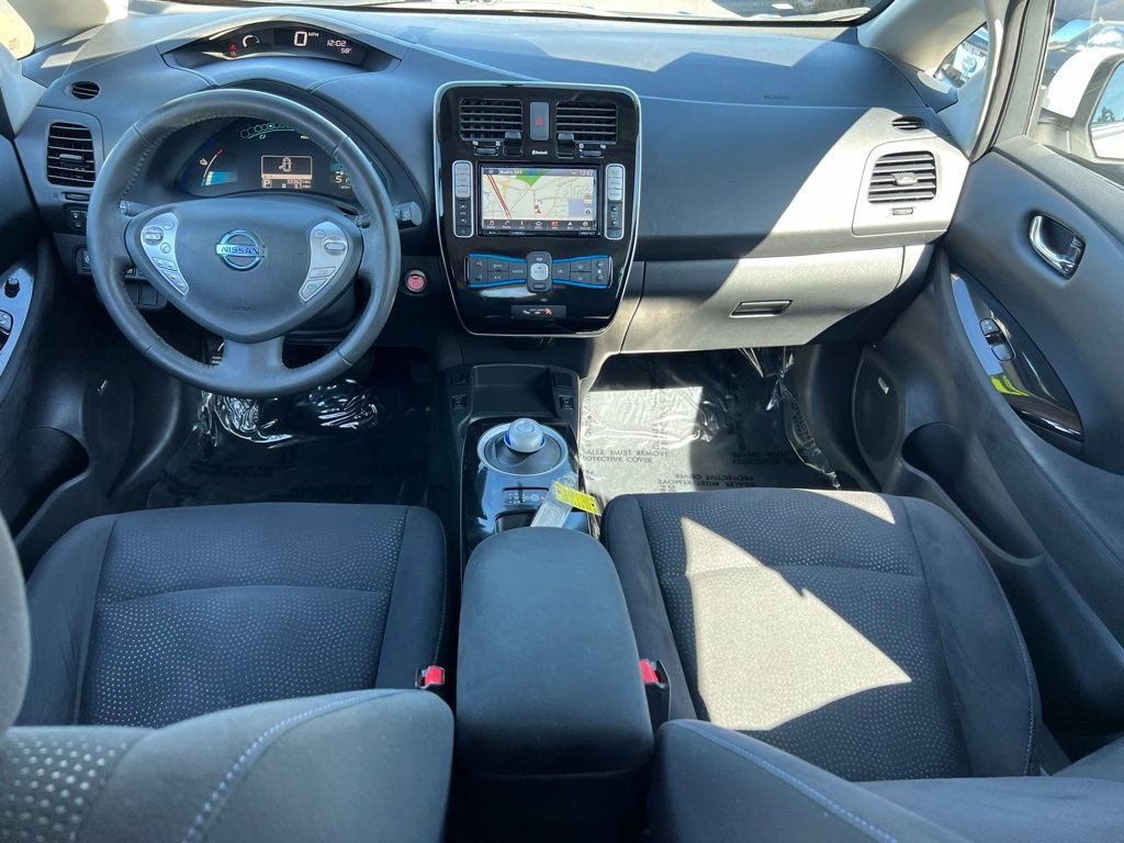 Used 2017 Nissan Leaf SV w/ Premium Package image 17