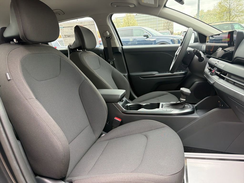 New 2026 Kia K4 LXS FWD image 11