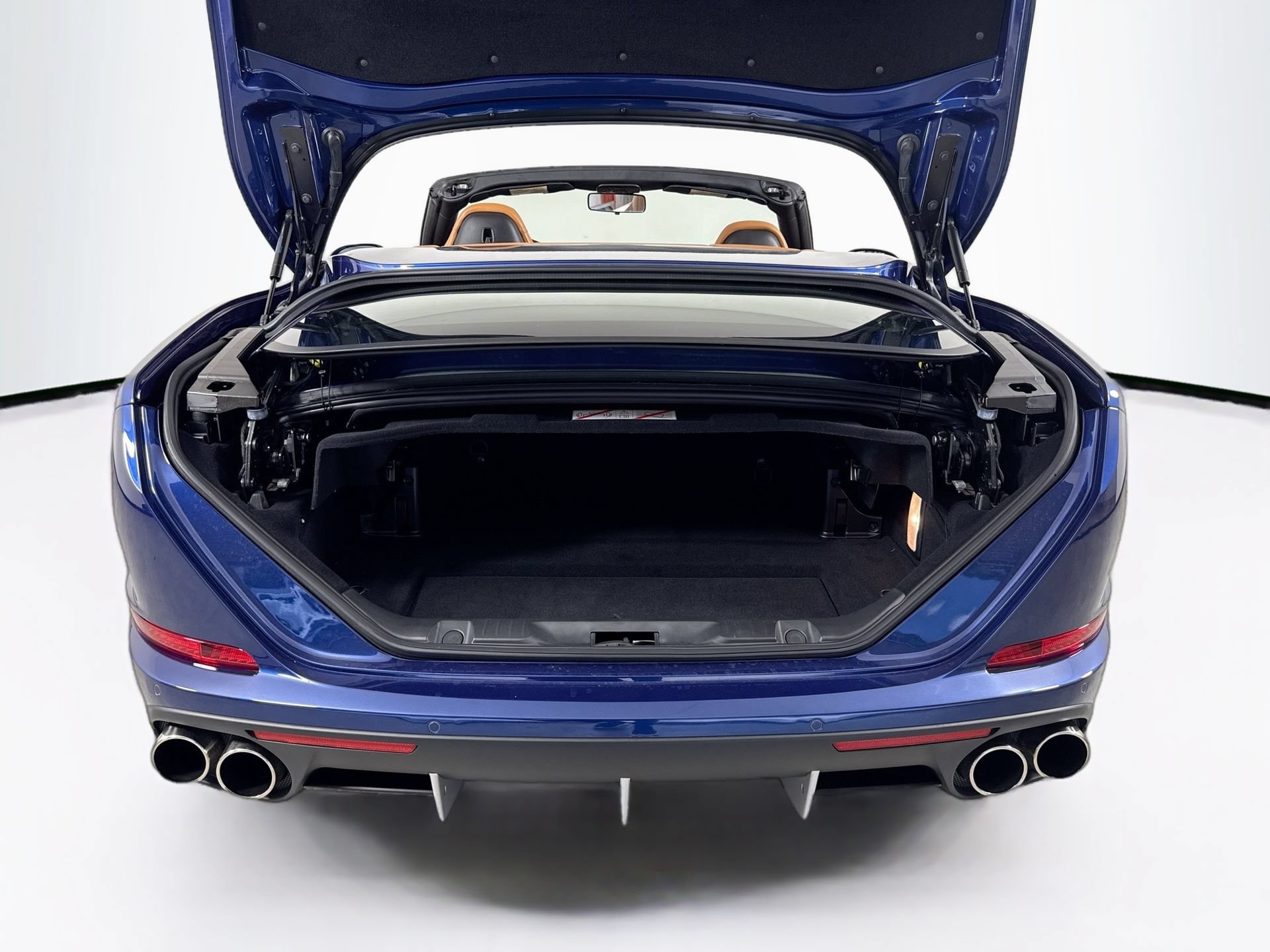 Certified 2015 Ferrari California T RWD image 25