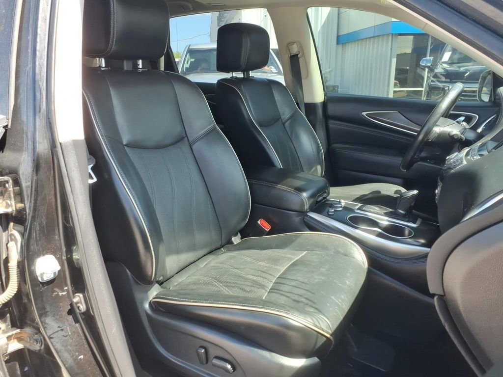 Used 2019 INFINITI QX60 Luxe w/ Essential Package image 12