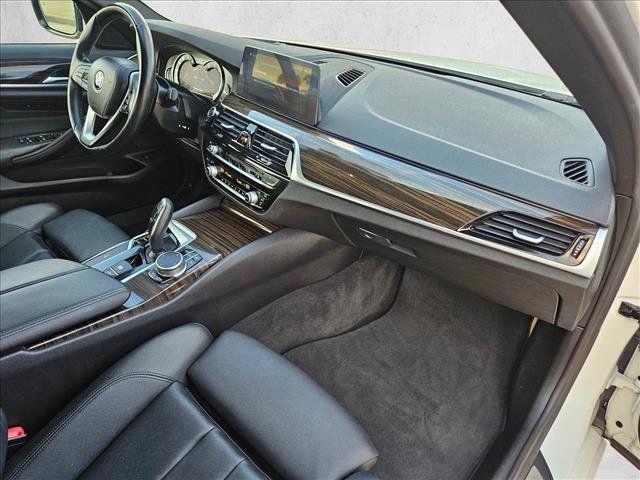 Used 2018 BMW 530i w/ Premium Package image 23