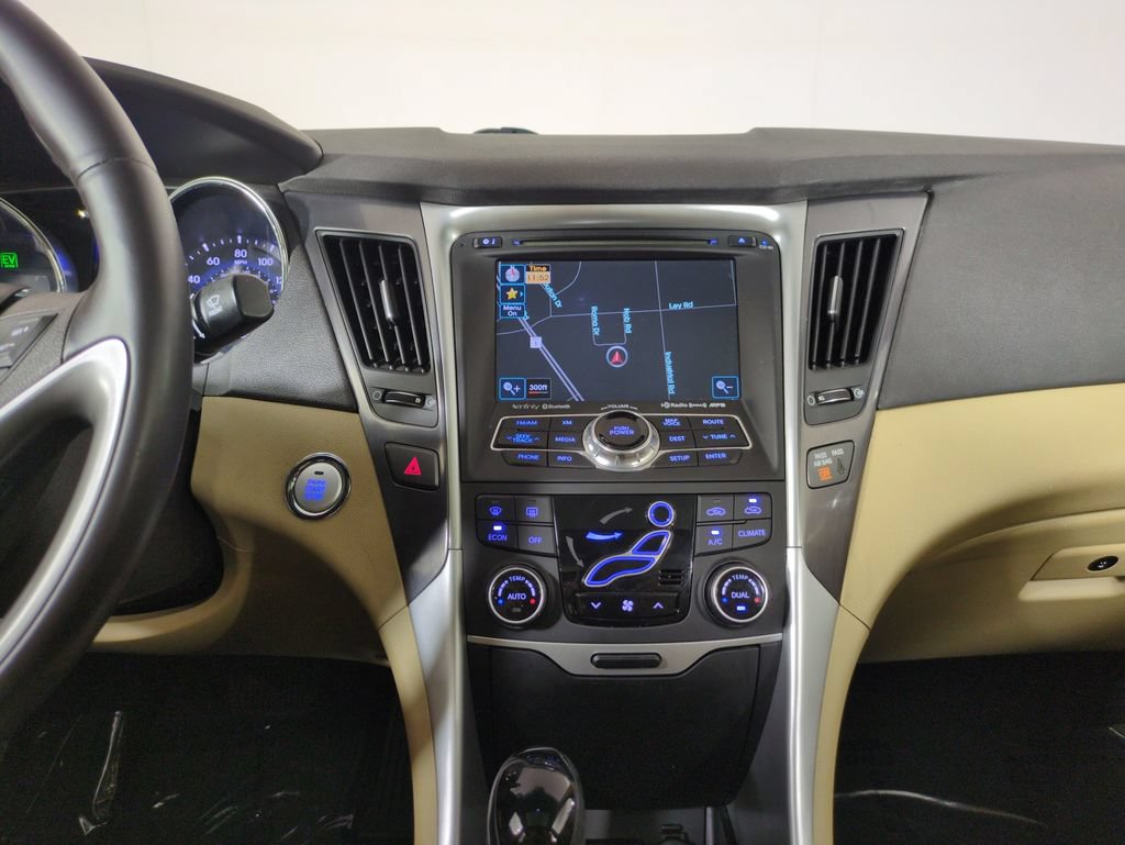 Used 2015 Hyundai Sonata Limited w/ Option Group 02 FWD image 19
