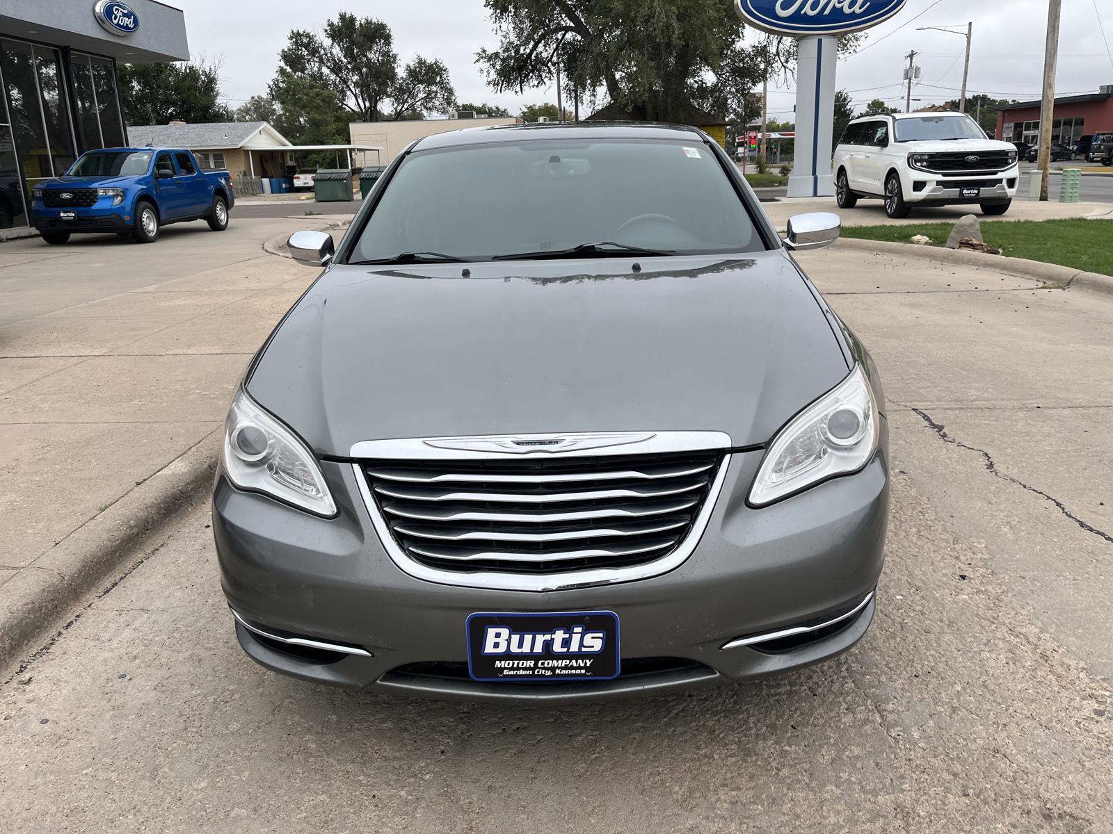 Used 2013 Chrysler 200 Limited w/ Sun/Sound Group image 3