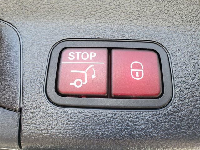 Certified 2023 Mercedes-Benz GLS 450 4MATIC image 9