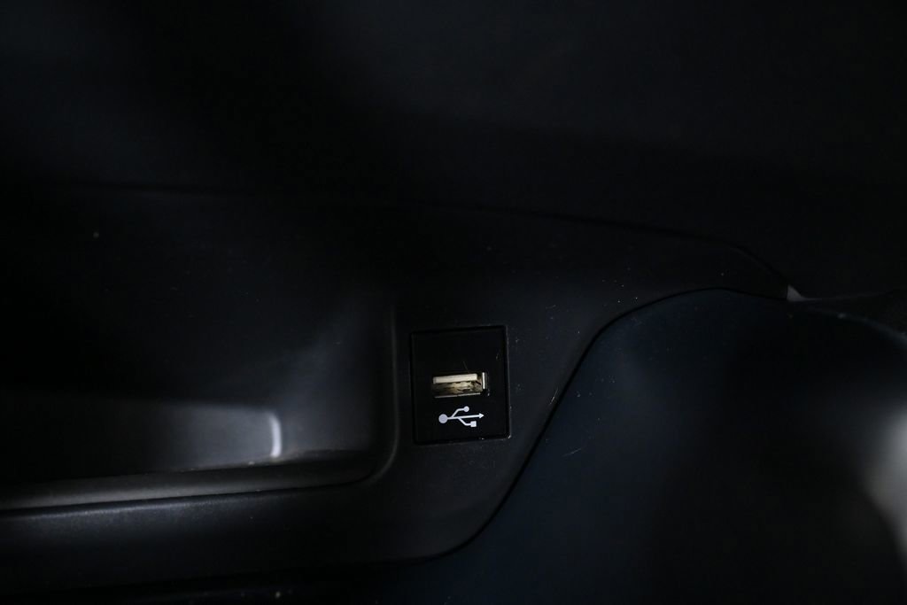 Used 2020 Toyota C-HR LE image 21