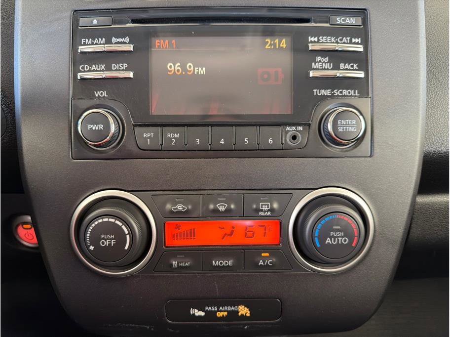 Used 2015 Nissan Leaf S w/ Charge Package image 21