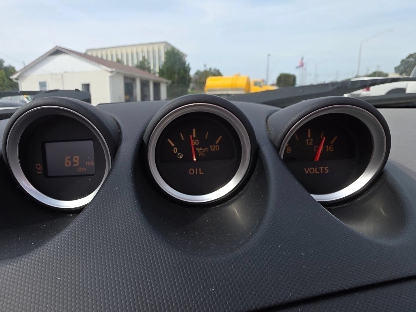 Used 2005 Nissan 350Z Touring RWD image 22