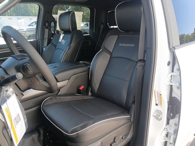 New 2027 RAM 5500 4x4 Crew Cab w/ Laramie Trim Package image 33