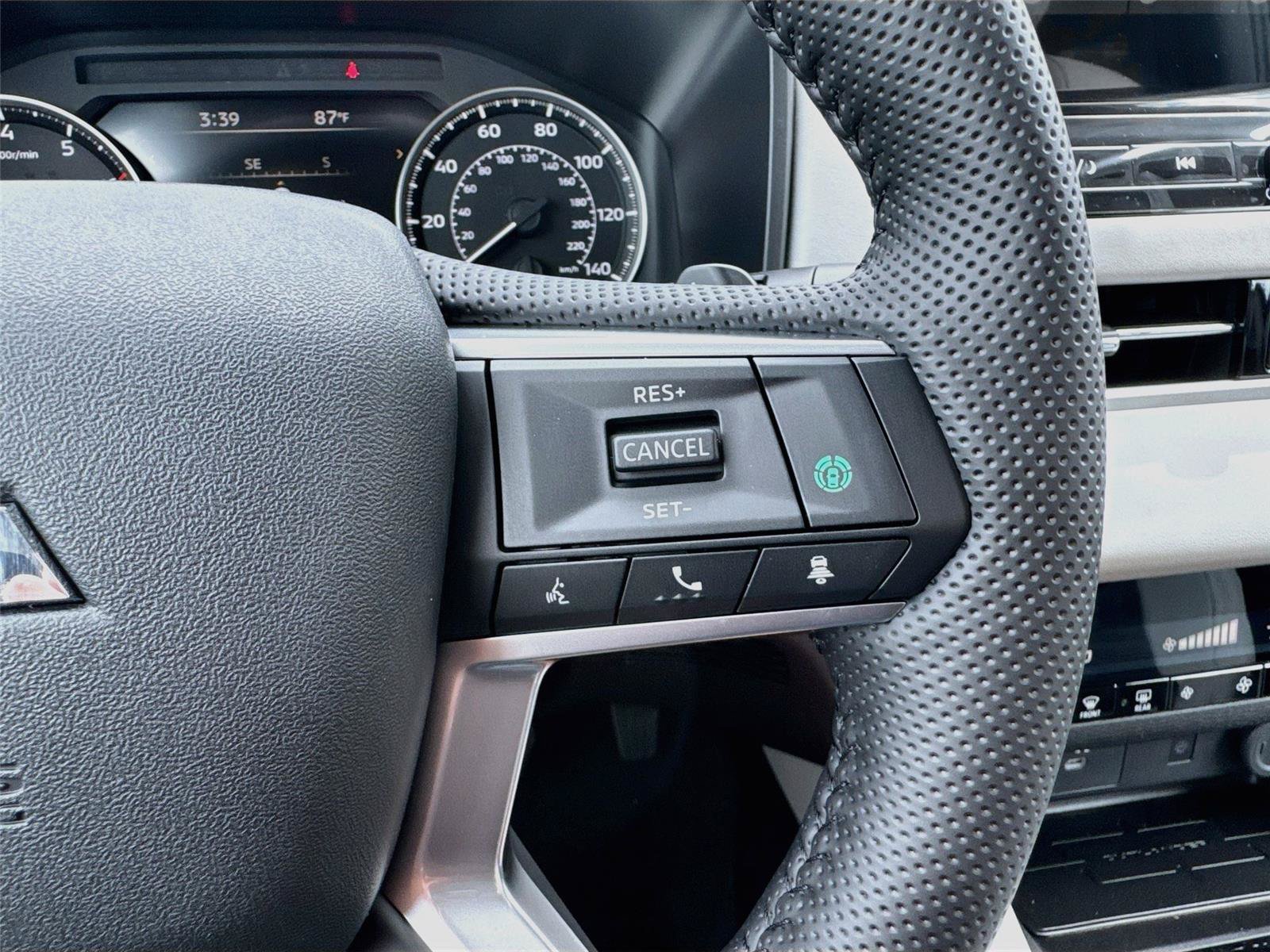 New 2026 Mitsubishi Outlander SE FWD image 13
