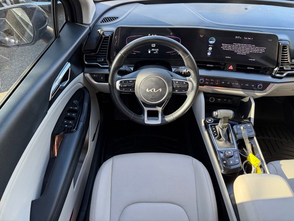 Used 2023 Kia Sportage EX image 16