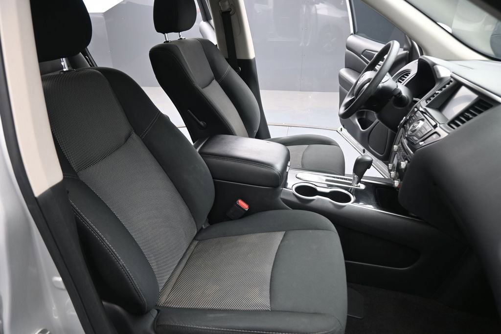 Used 2020 Nissan Pathfinder S FWD image 27