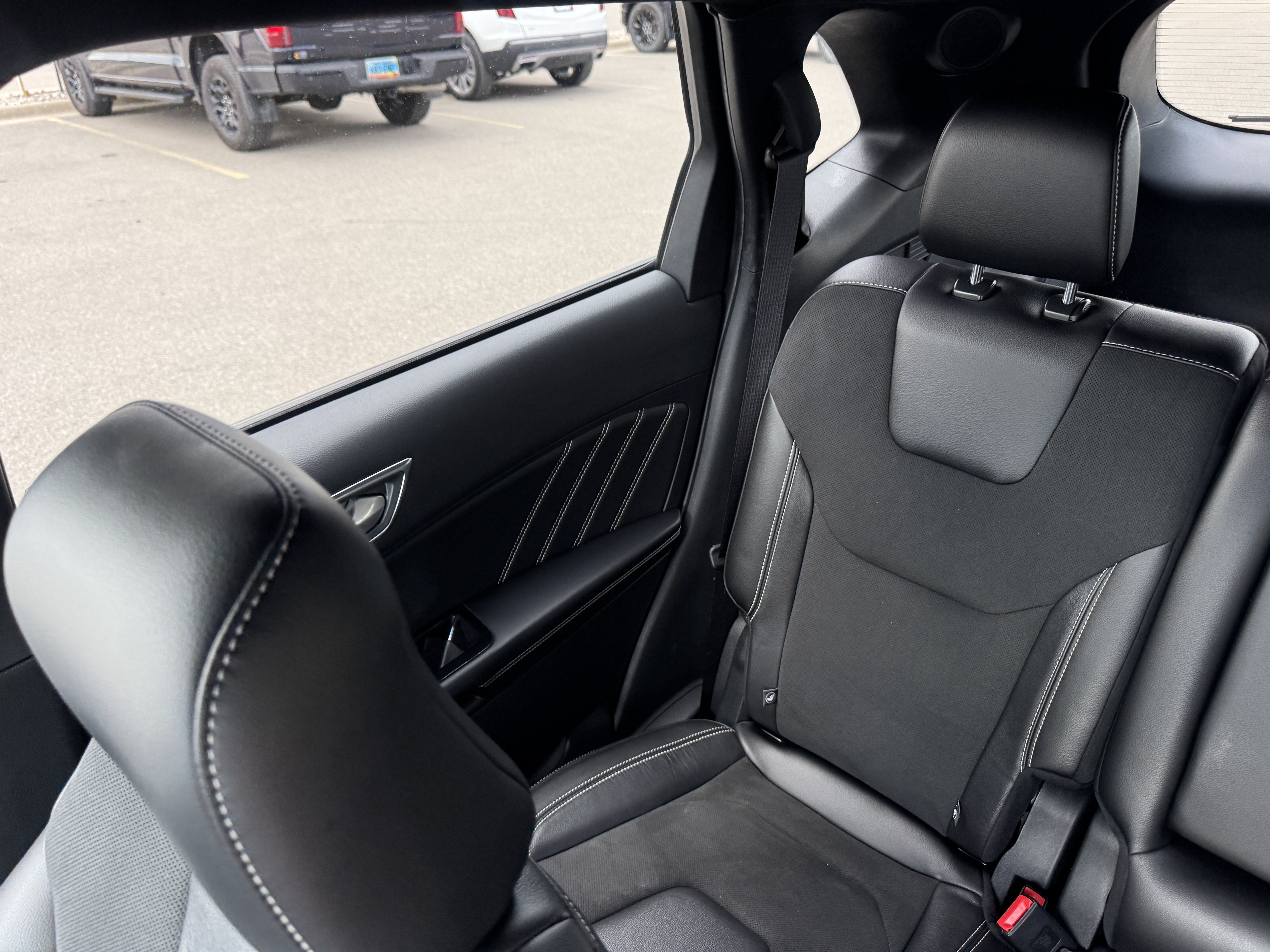 Used 2020 Ford Edge ST w/ Cold Weather Package AWD/4WD image 12