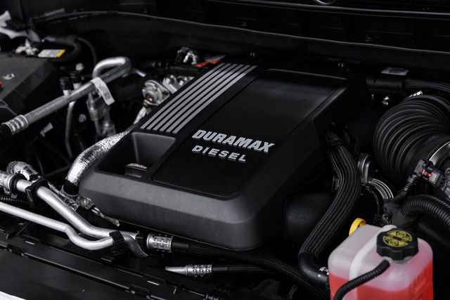 Used 2026 GMC Yukon AT4 w/ AT4 Premium Plus Package image 4