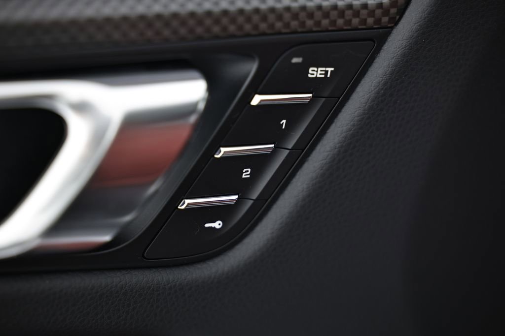 New 2026 Porsche Macan image 20