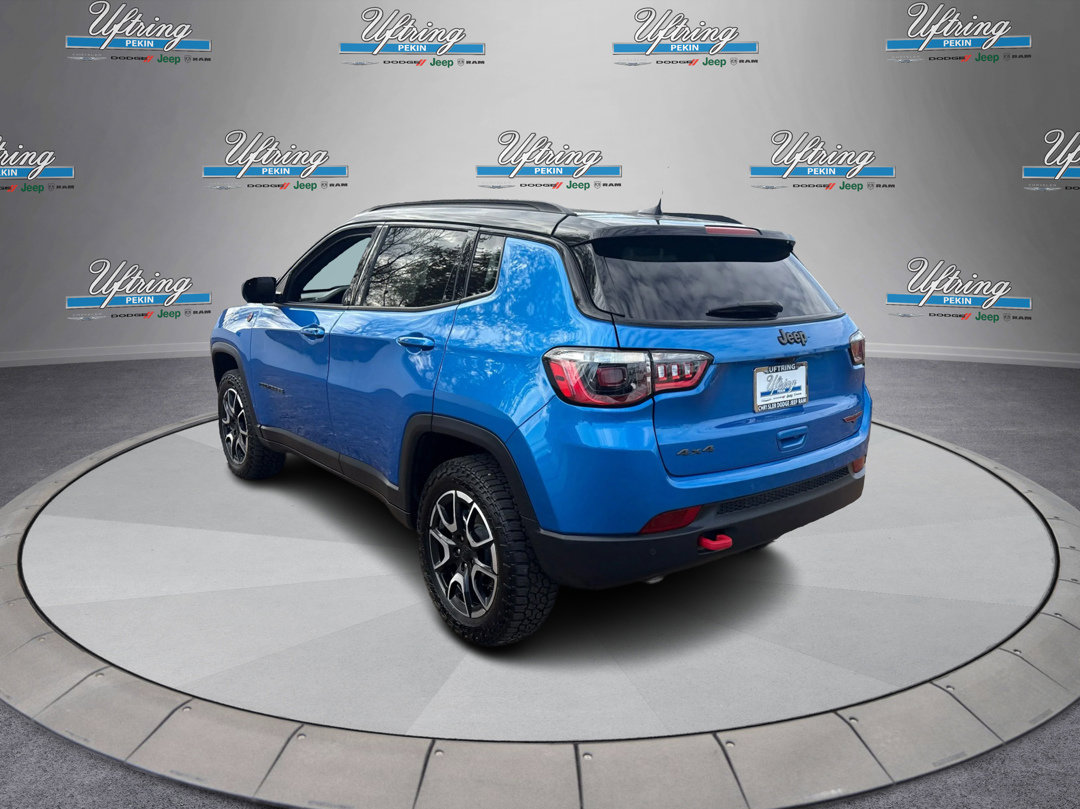 Used 2024 Jeep Compass Trailhawk image 5