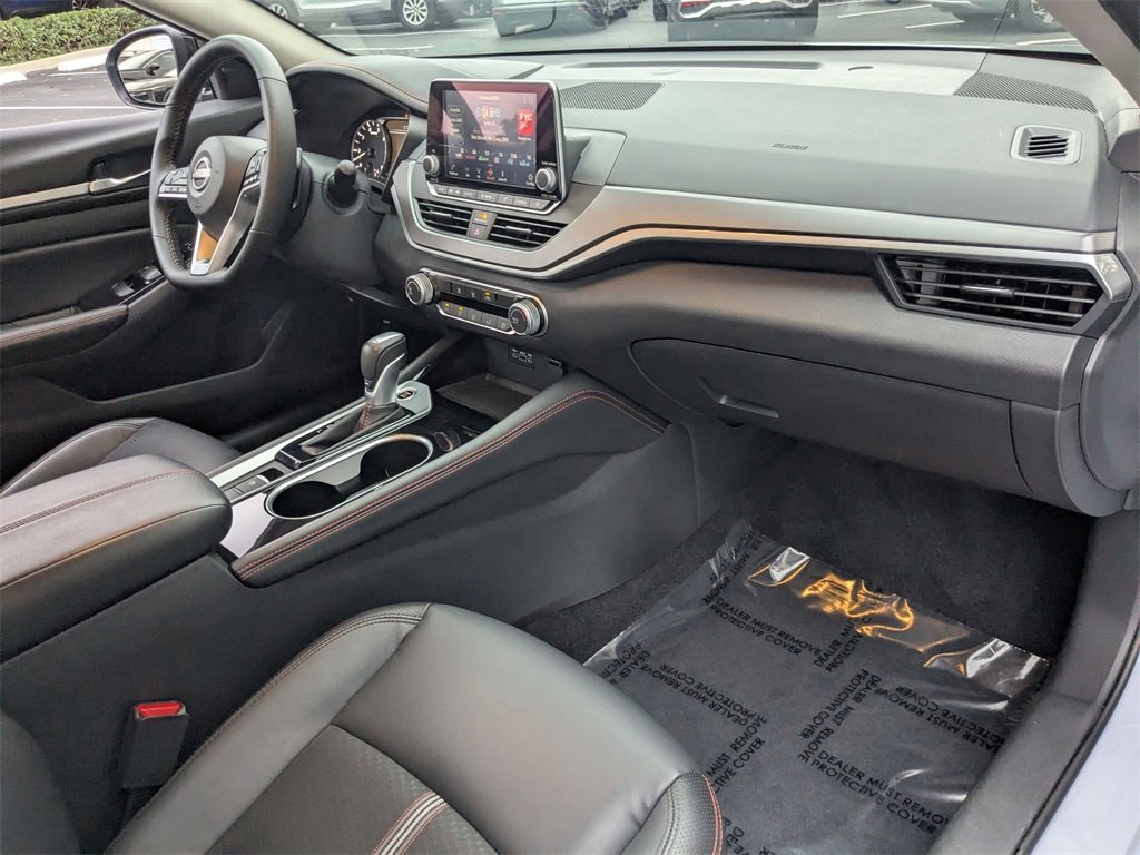Used 2025 Nissan Altima 2.5 SR image 30