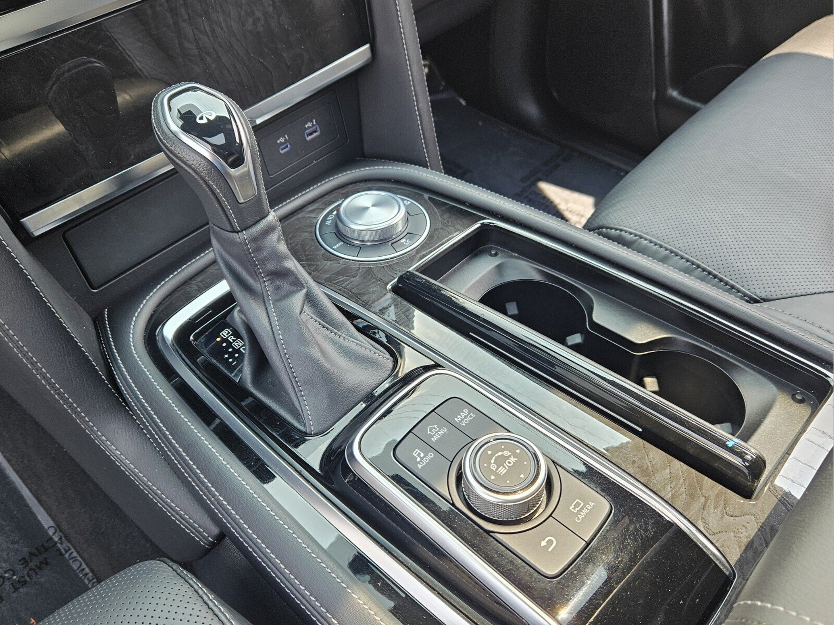 Used 2024 INFINITI QX80 Sensory AWD/4WD image 18