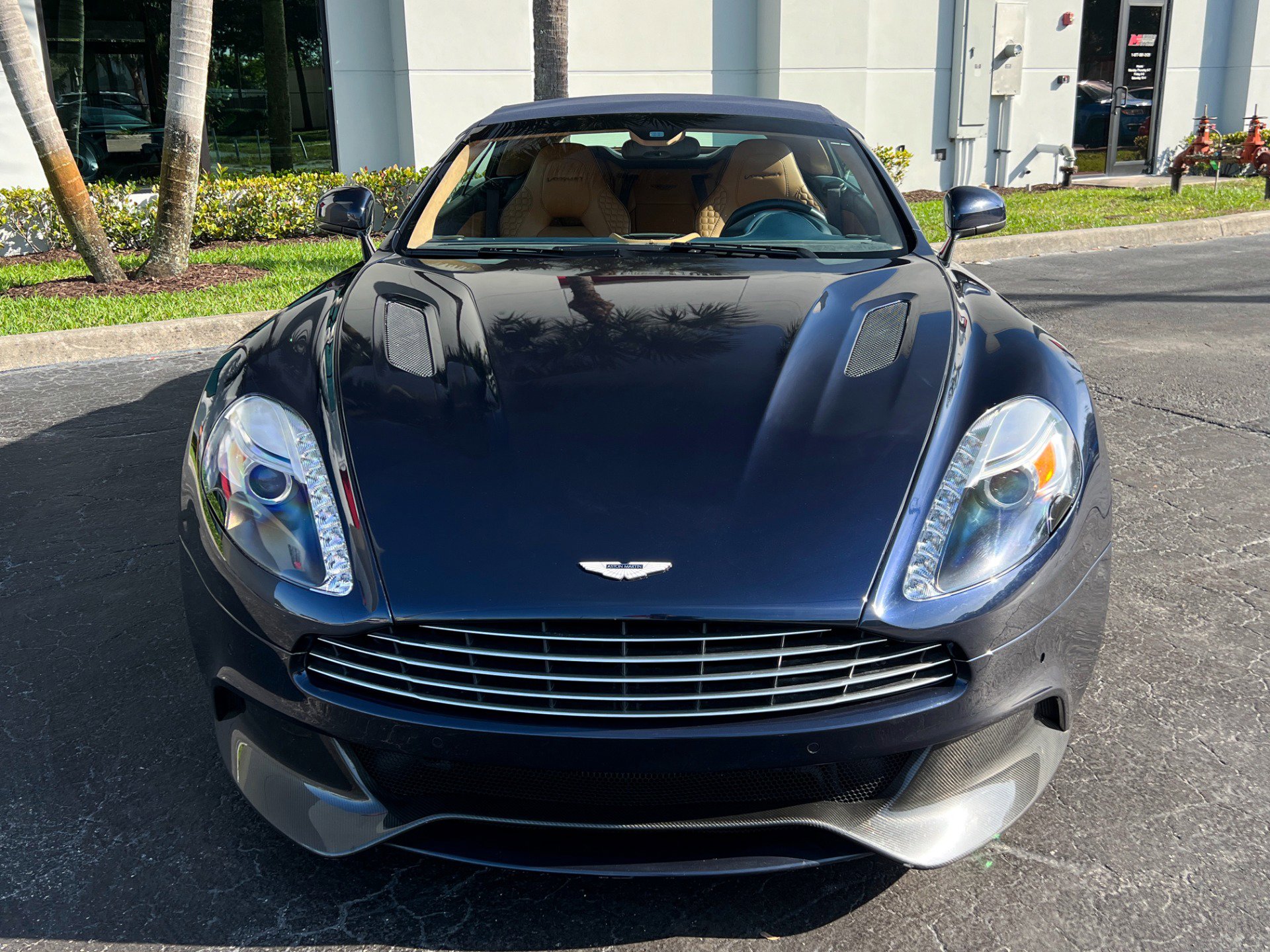 Used 2014 Aston Martin Vanquish Volante image 5