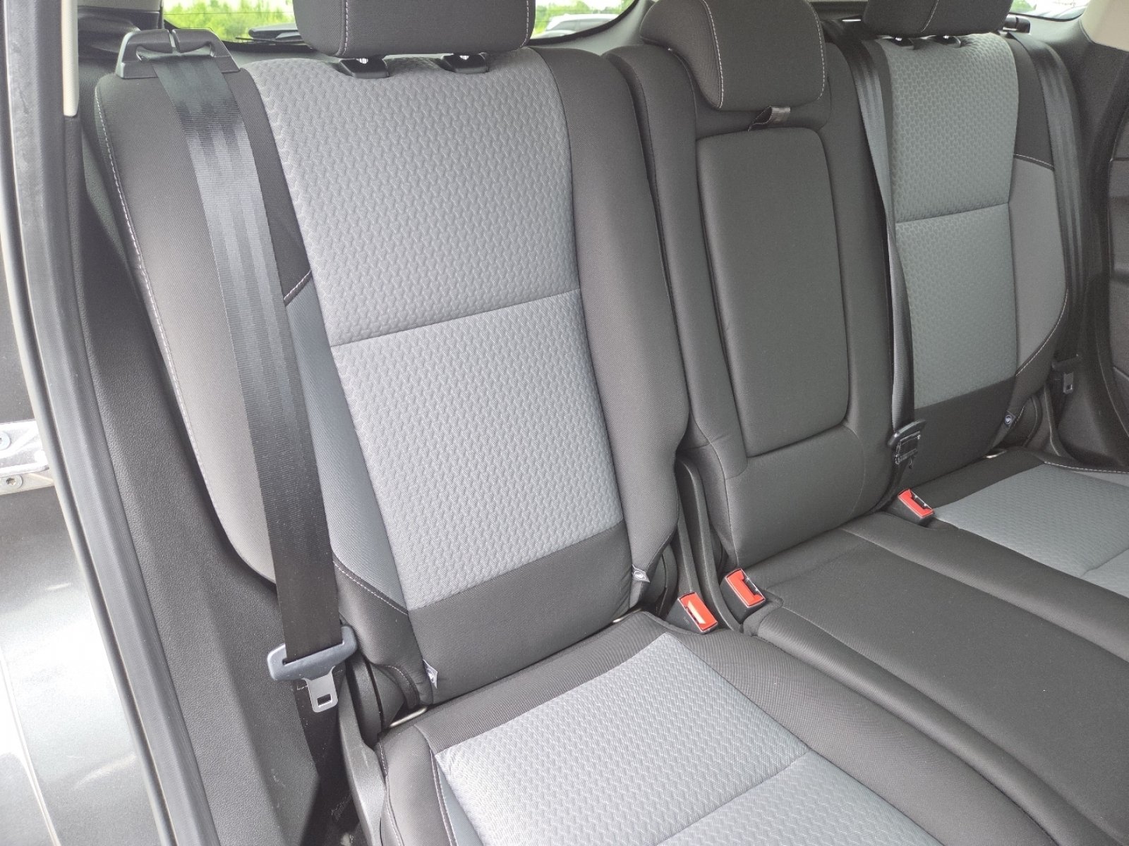 Used 2017 Ford Escape SE w/ SE Cold Weather Package FWD image 20