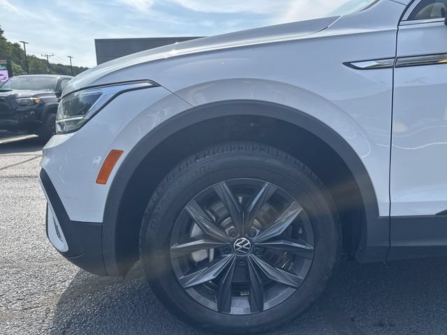 Used 2024 Volkswagen Tiguan SE AWD/4WD image 20