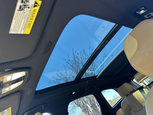 Used 2025 Volvo XC60 B5 Ultra w/ Protection Package Premier image 36