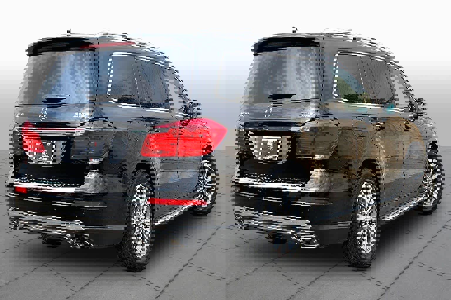 Used 2016 Mercedes-Benz GL 450 4MATIC image 13