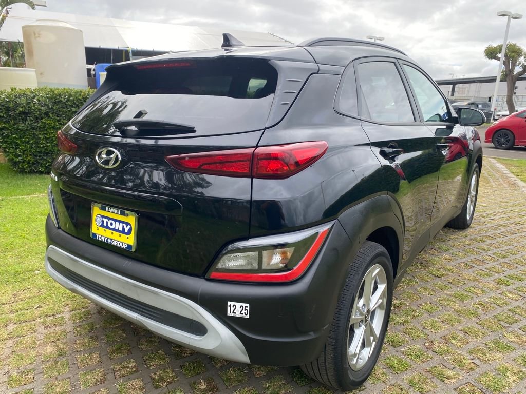 Used 2023 Hyundai Kona SEL w/ Cargo Package FWD image 7