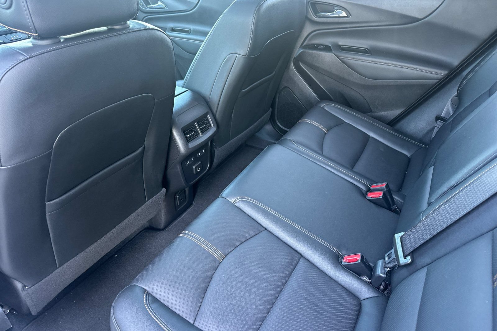 Used 2023 Chevrolet Equinox Premier FWD image 14
