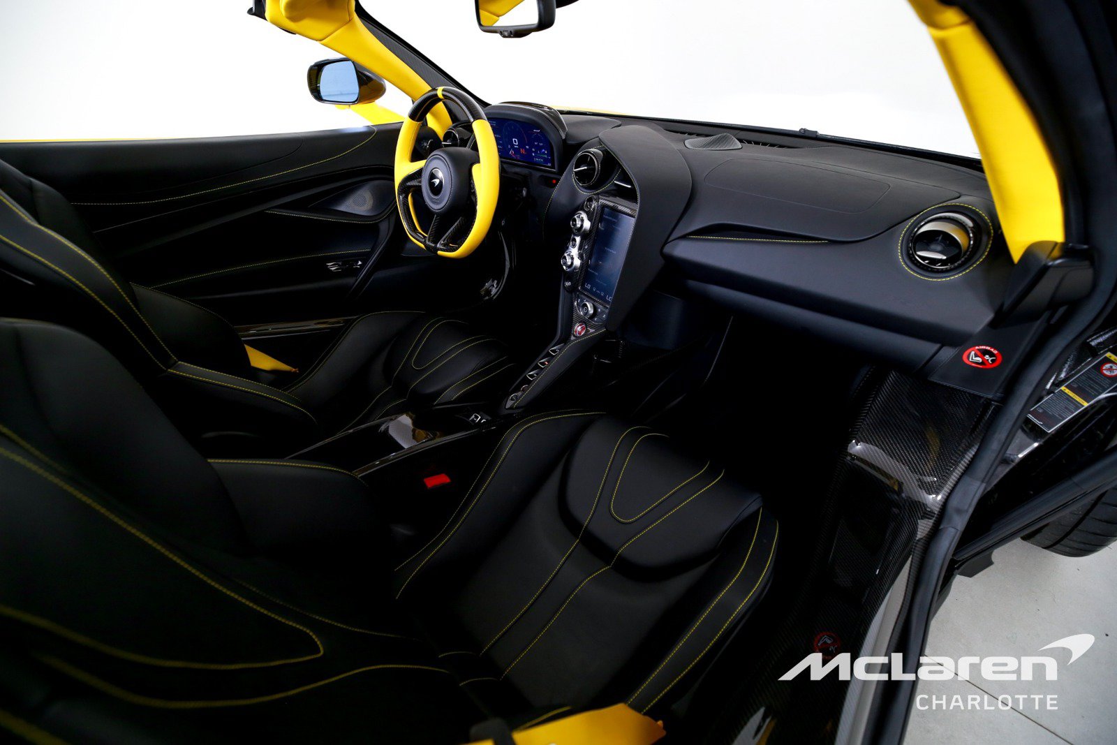 Used 2022 McLaren 765LT RWD image 21