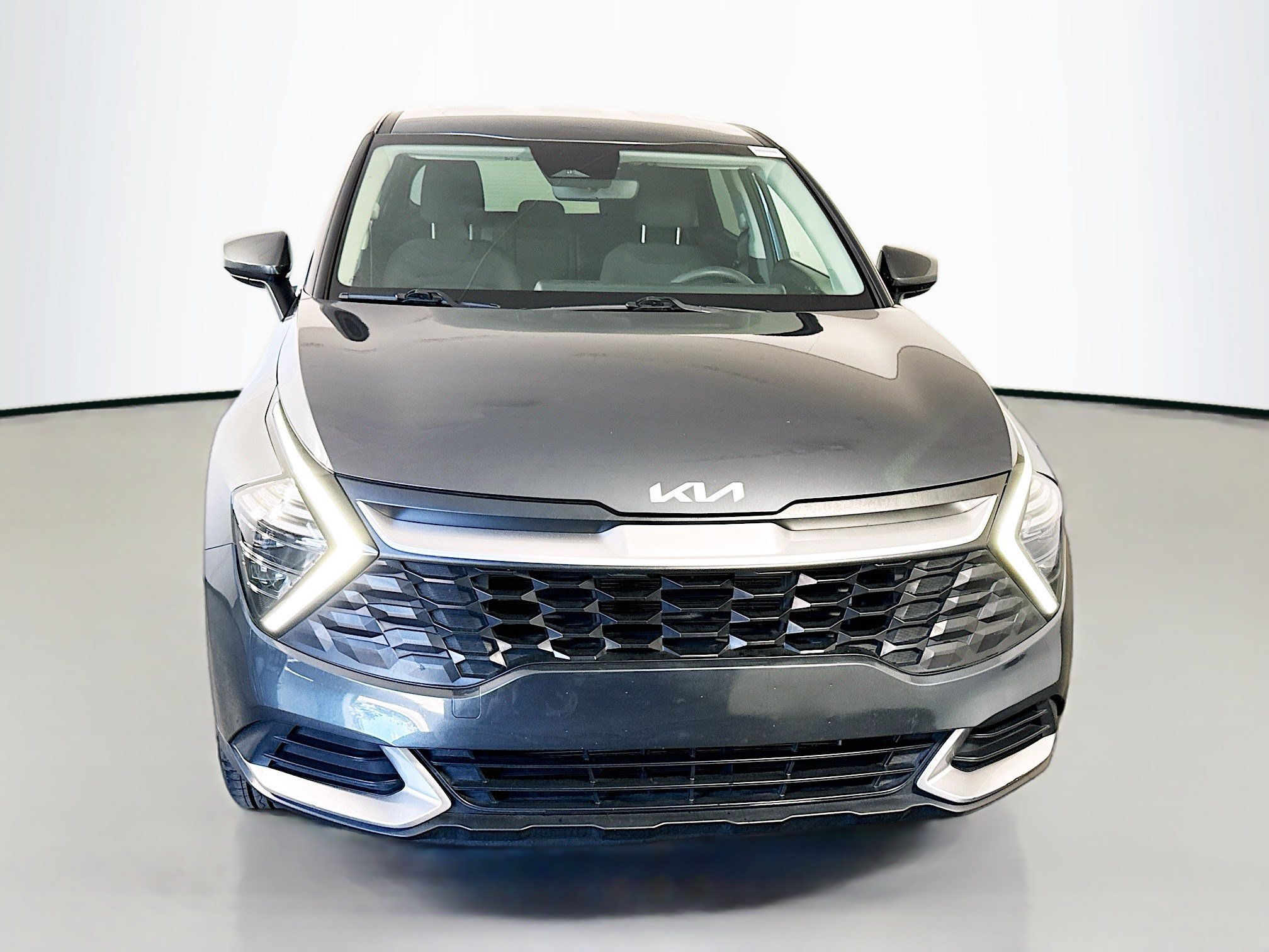 Used 2024 Kia Sportage LX FWD image 2