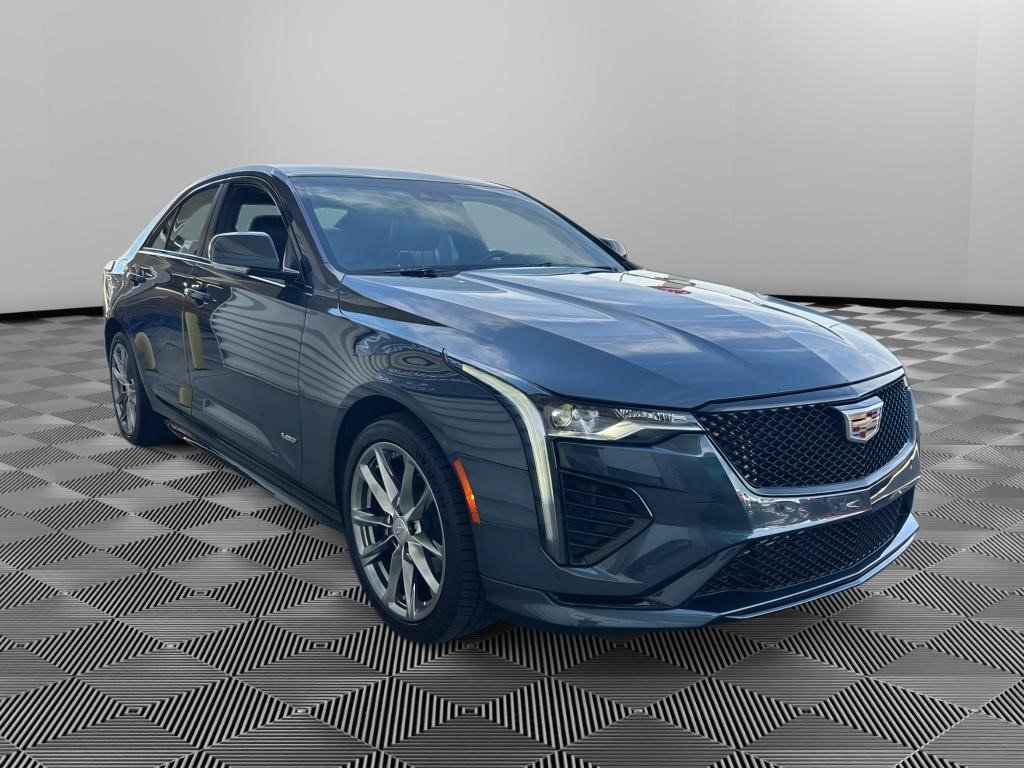 Certified 2022 Cadillac CT4 V w/ Technology Package AWD/4WD image 3