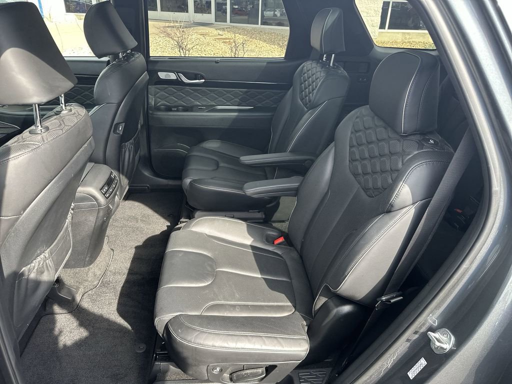 Used 2022 Hyundai Palisade Calligraphy image 24