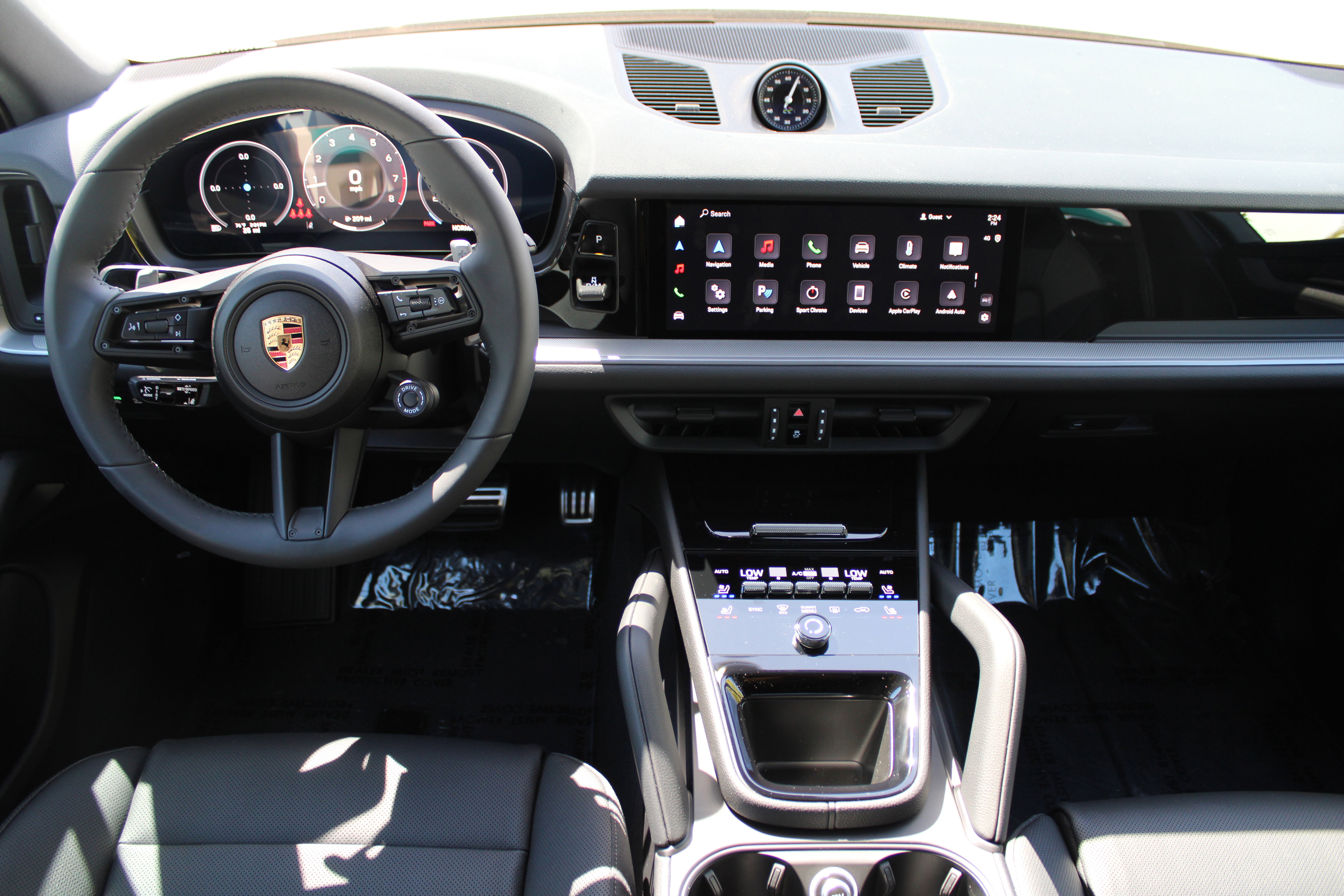 New 2025 Porsche Cayenne image 14