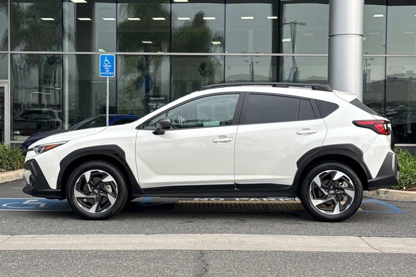 Certified 2025 Subaru Crosstrek 2.5i Limited w/ Crosstrek Mirror Package image 9