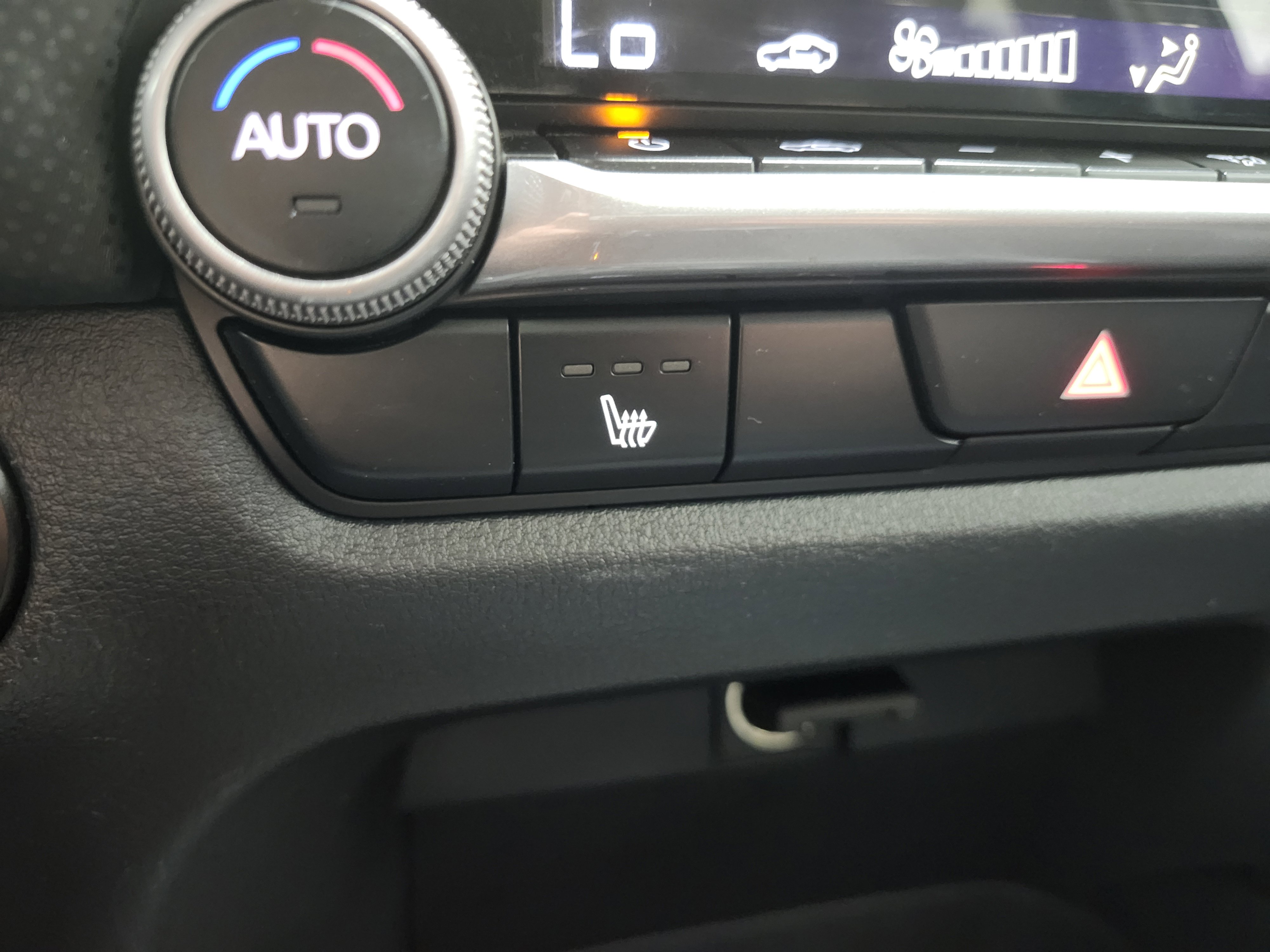 Used 2023 MAZDA CX-50 2.5 S w/ Preferred Plus Pkg image 9