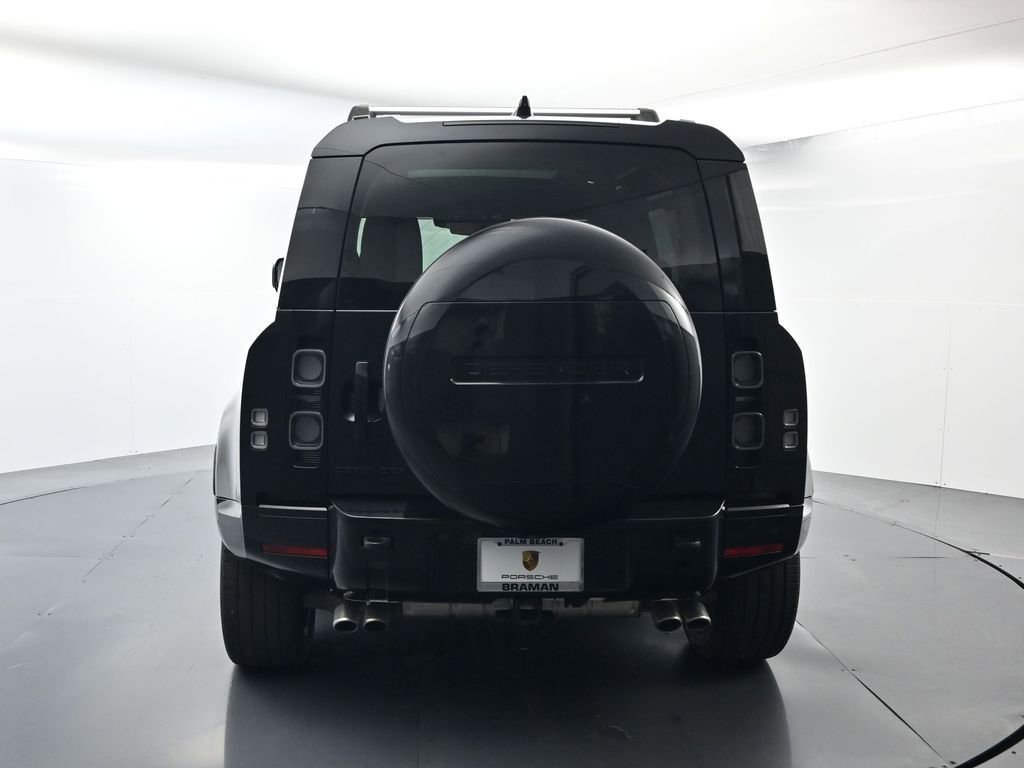Used 2024 Land Rover Defender 110 V8 image 13