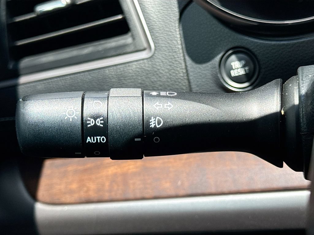 Used 2019 Subaru Outback 3.6R Limited w/ Popular Package #2 AWD/4WD image 13