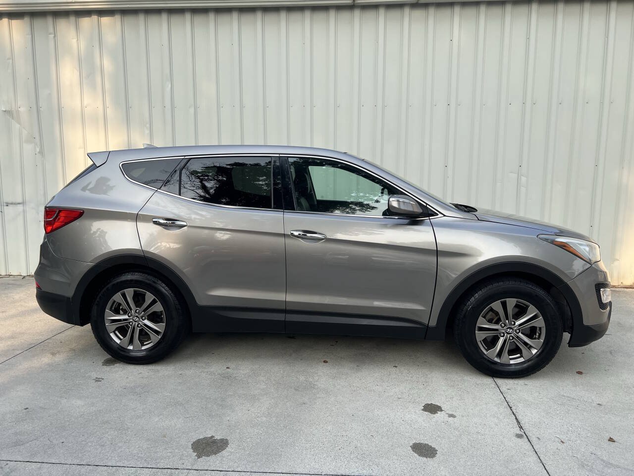 Used 2013 Hyundai Santa Fe Sport w/ Technology Pkg FWD image 2