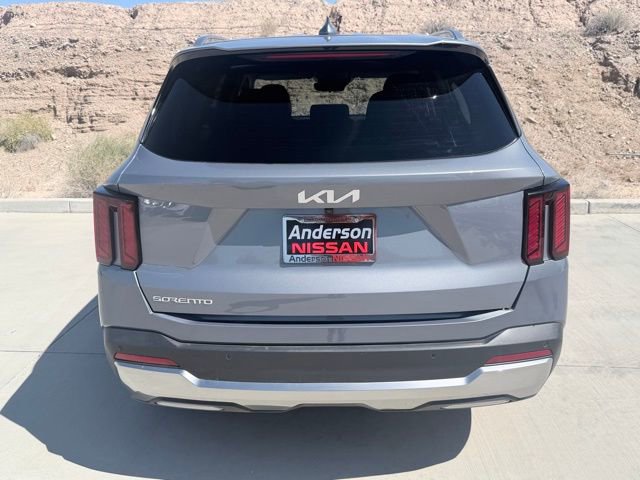 Used 2024 Kia Sorento S image 7