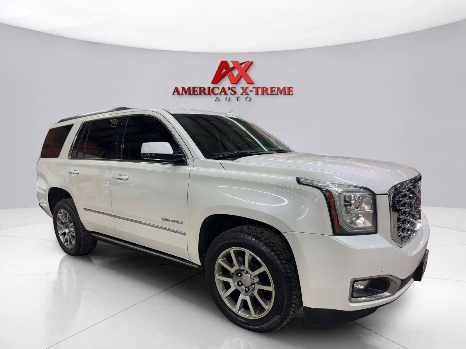 Used 2016 GMC Yukon Denali w/ Open Road Package AWD/4WD image 9