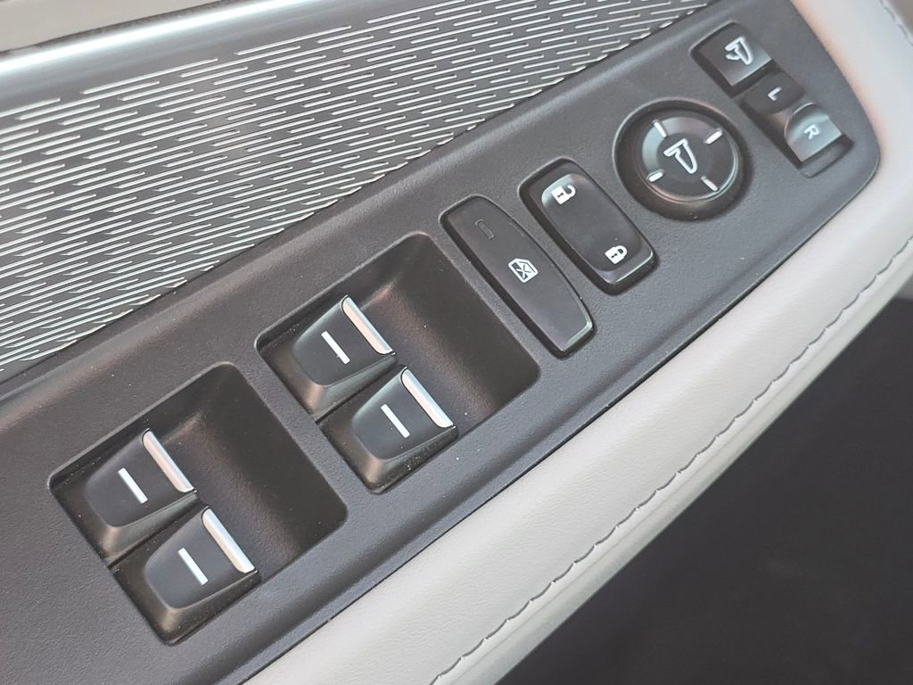 Used 2023 Acura MDX SH-AWD w/ Advance Package image 28