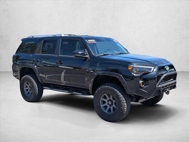 Used 2018 Toyota 4Runner SR5 AWD/4WD video 3
