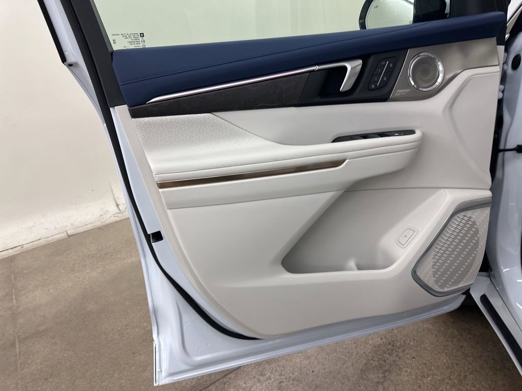 New 2026 Buick Enclave Avenir w/ Super Cruise Package AWD/4WD image 30