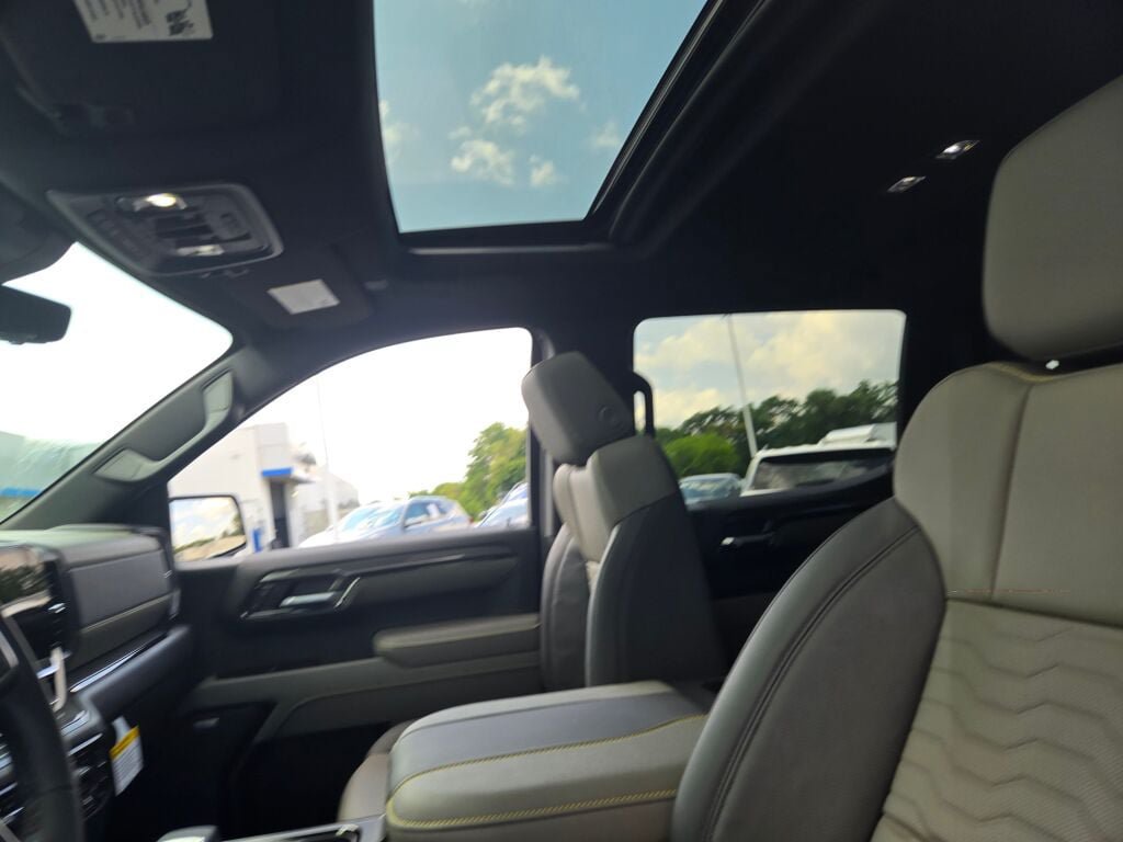 New 2026 Chevrolet Silverado 1500 ZR2 AWD/4WD image 22