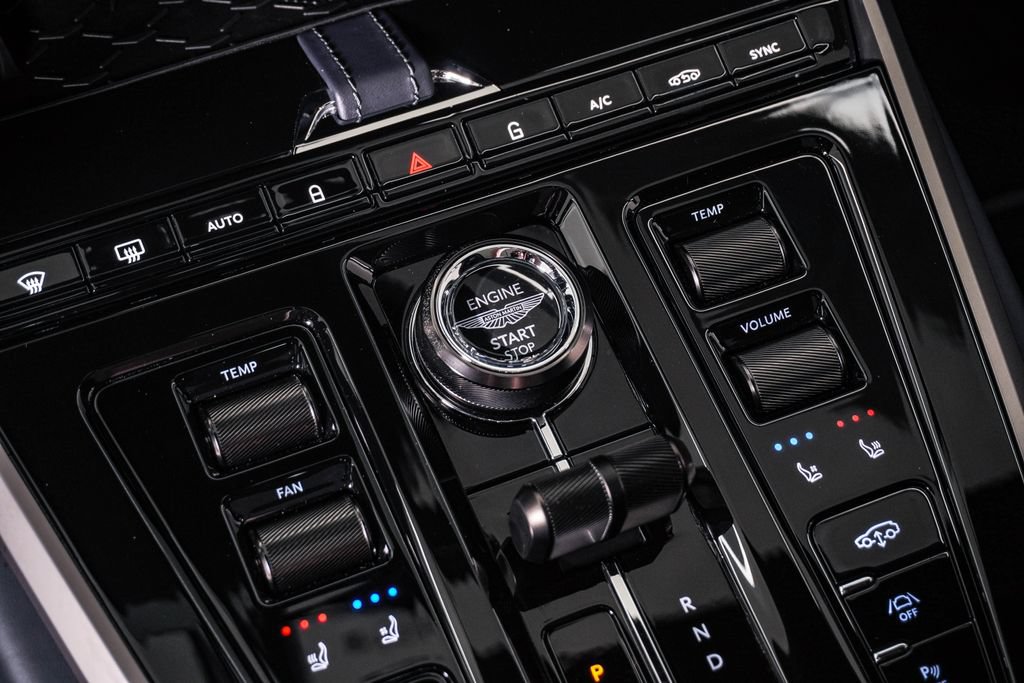 Used 2025 Aston Martin DBX 707 AWD/4WD image 30