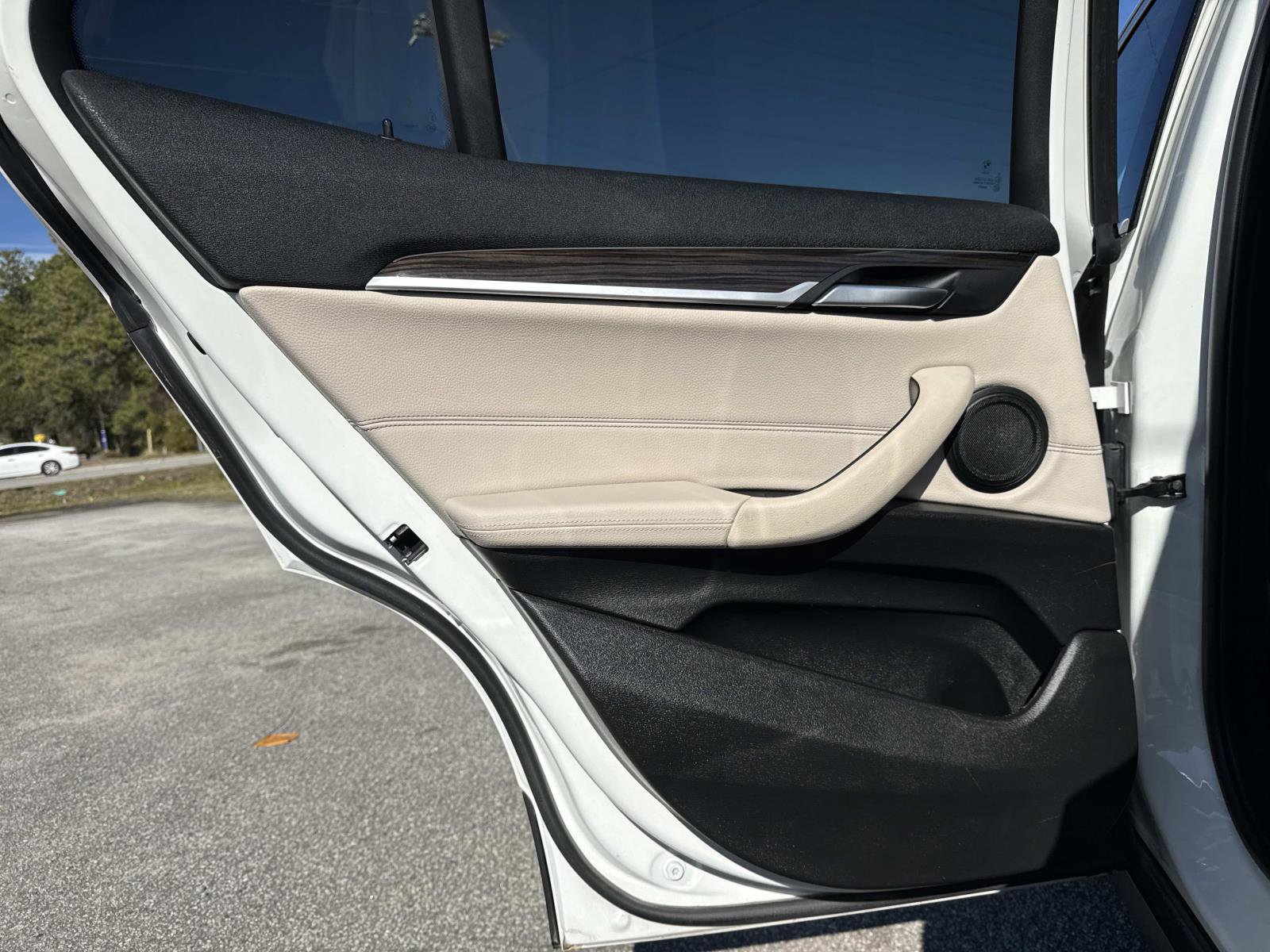 Used 2022 BMW X2 xDrive28i w/ Premium Package image 13